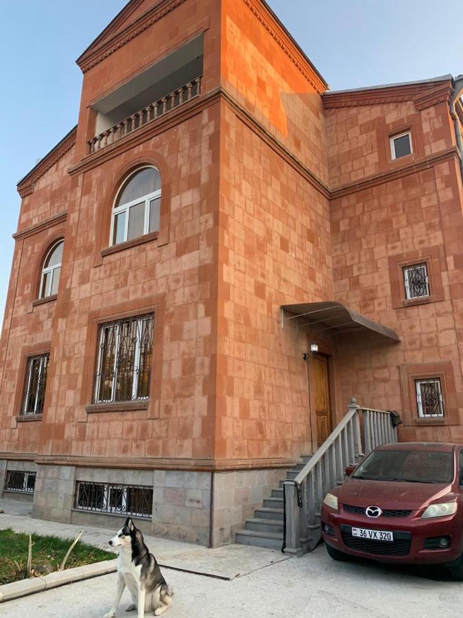 耶烈万 Red Castle酒店 外观 照片